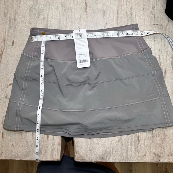 NWT CRZ Yoga light grey skirt size M - Picture 2 of 8